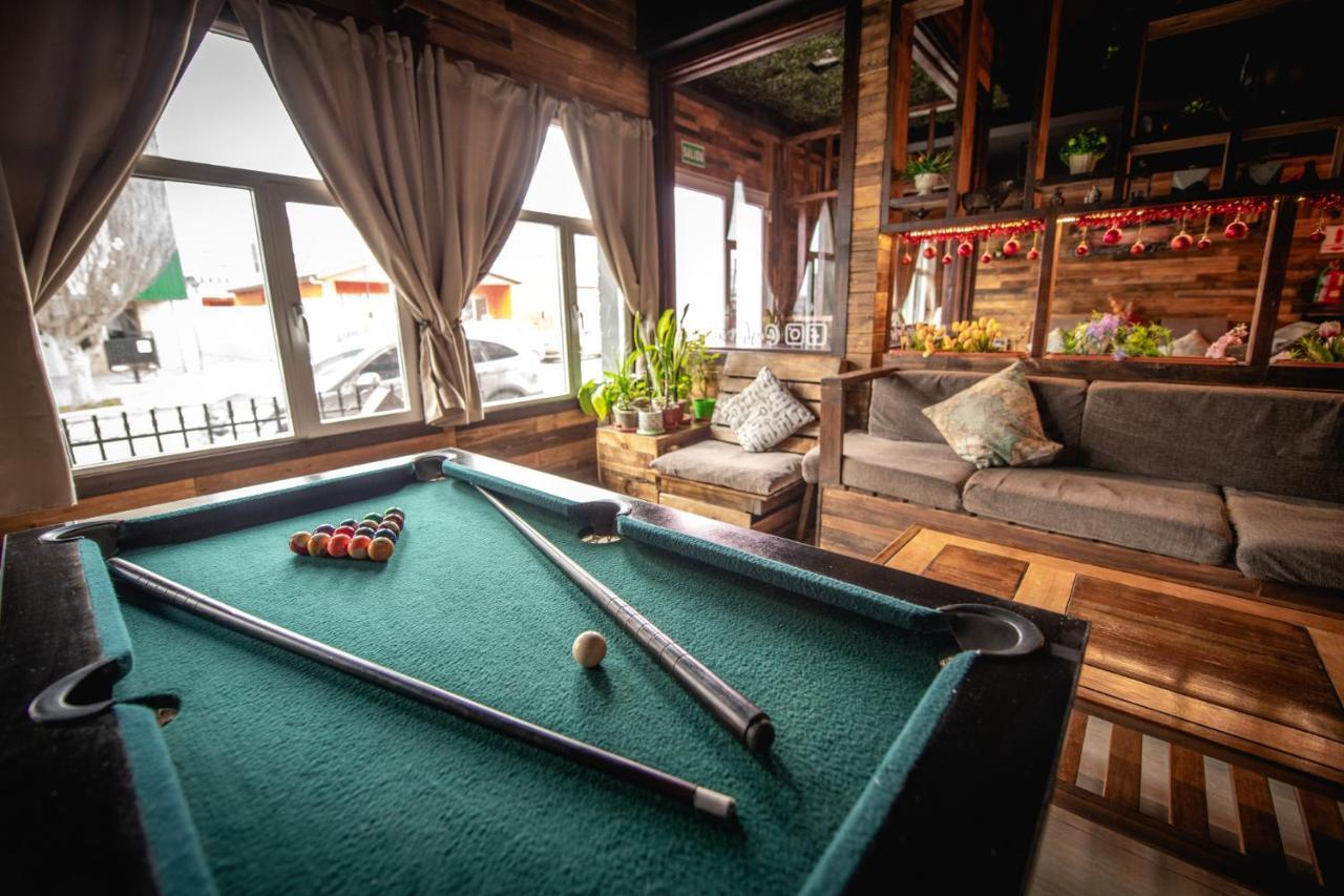 Oshovia Hostel Ushuaia Eksteriør billede